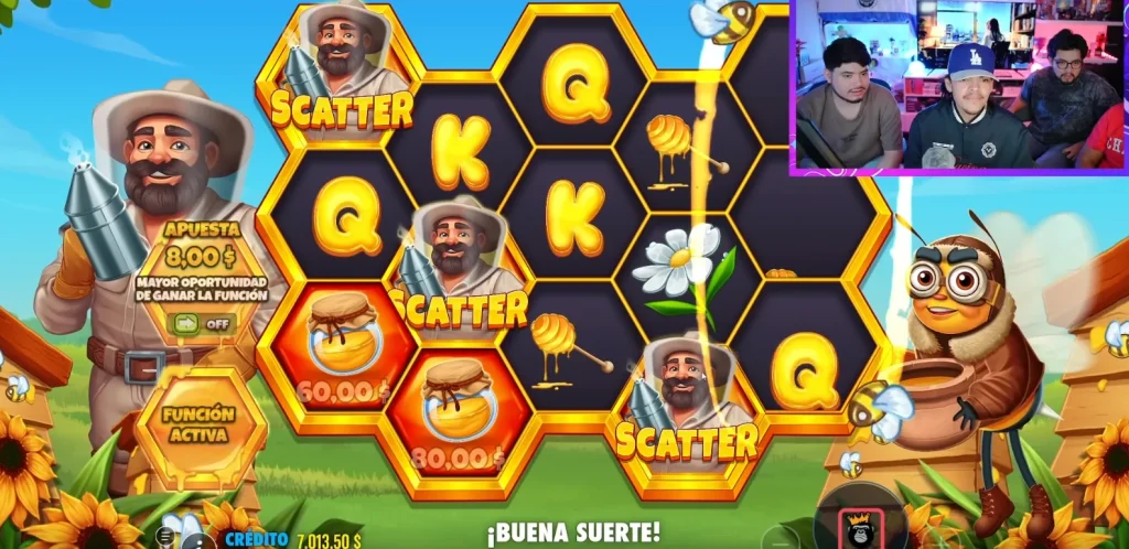 Mesa de casino online con fichas y ruleta